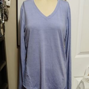 NWT Women's  V-Neck Top